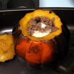 A picture of Cheesy Stuffed Acorn Squash.