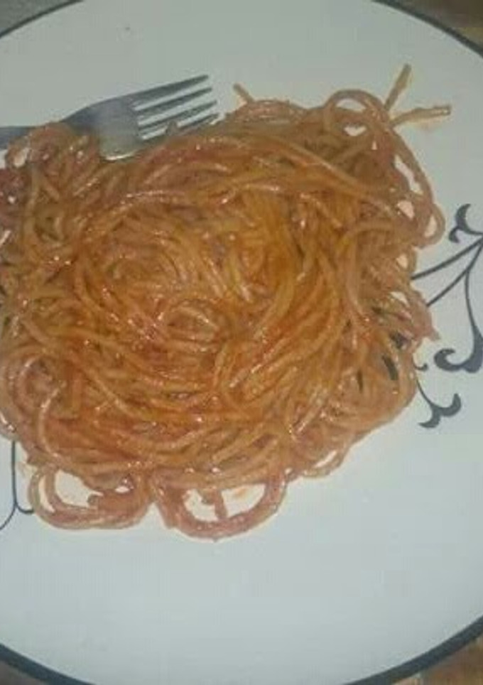 A picture of Red spaghetti.
