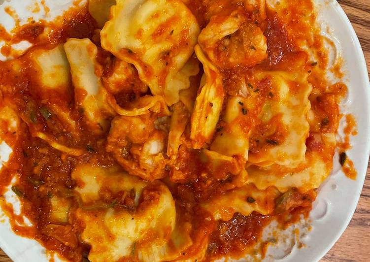 Farfalle all’Arrabbiata (Spicy Tomato Sauce) Farfalle all’Arrabbiata (Spicy Tomato Sauce)