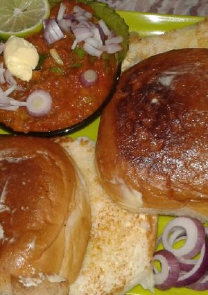 A picture of Pav Bhaji.