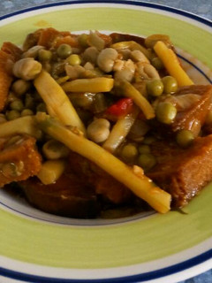 Una foto de Guiso de verduras y pan