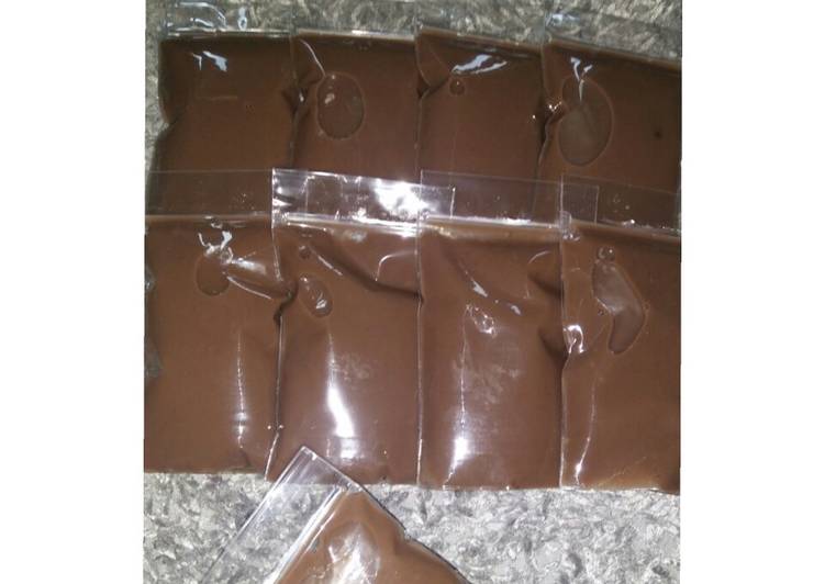 19. Puding Sedot (Pudot) Coklat