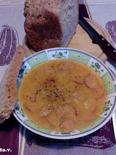 Sárgaborsóleves, ahogy mi szeretjük recept fotója