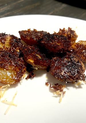 A picture of Crispy Crunchy Parmesan Potatoes.