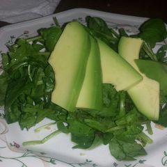 A picture of Green Salad With Avocado.