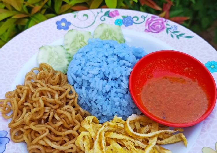 Resep Nasi Uduk kembang Telang…??, Bisa Manjain Lidah