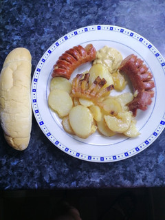 Tepsis Debreceni burgonyával! recept fotója