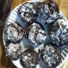 A picture of Rolo Cookies.