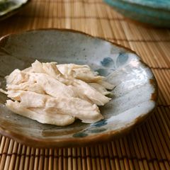 A picture of Easy with a Microwave Moist Steamed Chicken.