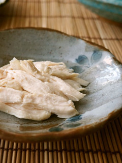 A picture of Easy with a Microwave Moist Steamed Chicken.