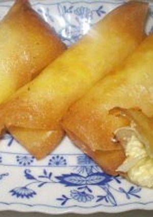 A picture of Egg and Onion Mayo Spring Rolls.