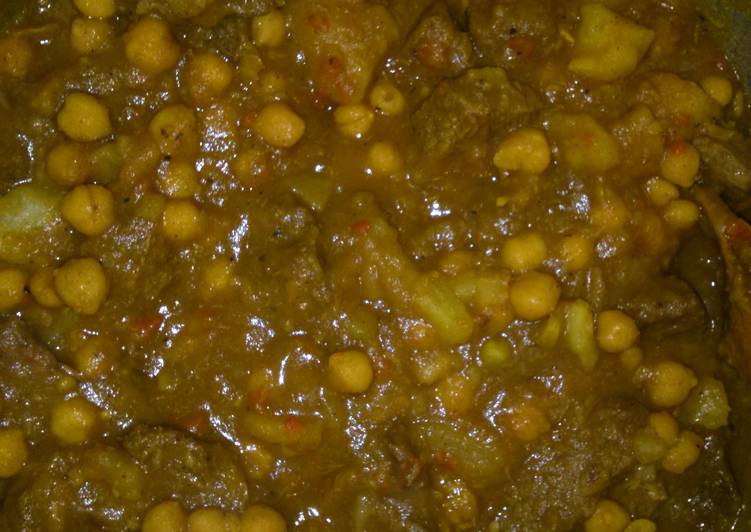 Tasty And Delicious of Curry beef