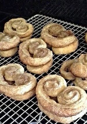 A picture of Palmier cookies.