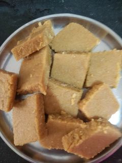 સુખડી રેસીપી મુખ્ય ફોટો