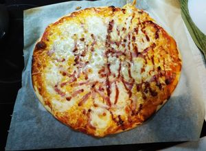Foto principal de Pizza estilo Domino's en Monsieur Cuisine