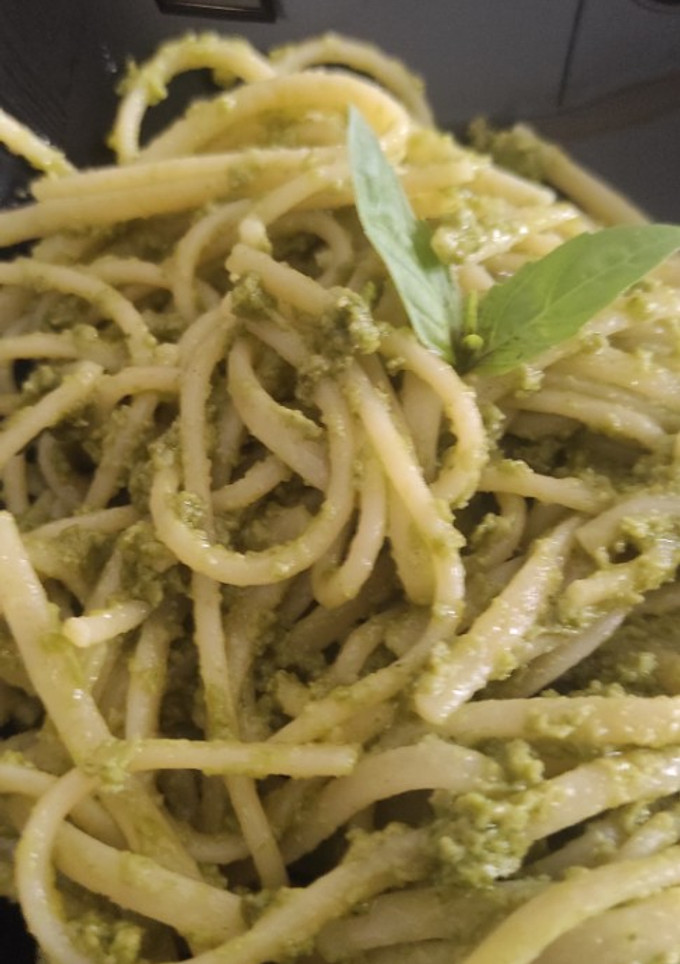 Una foto de Pasta al pesto con anacardos