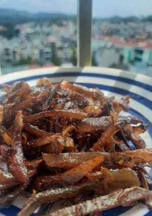 Hình của món Khô cá chỉ vàng rim chua ngọt.