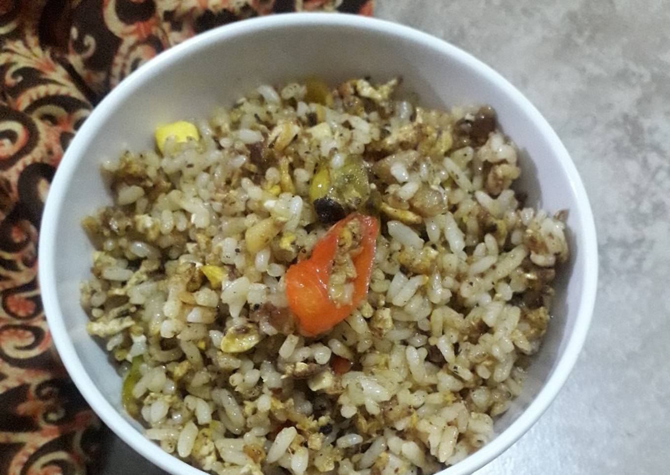 Nasi goreng bumbu kacang belacan