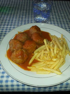 Una foto de Albóndigas en salsa de tomate