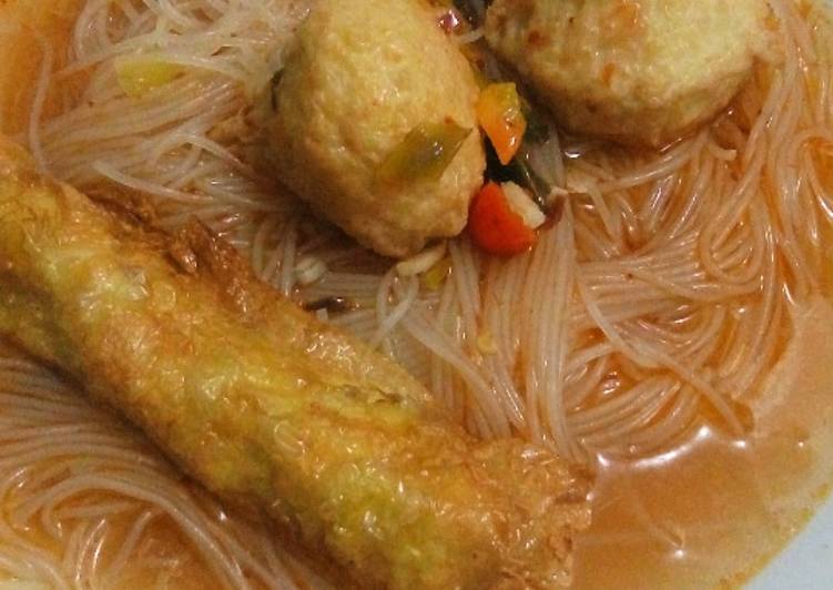 Bihun kuah bakso seafood