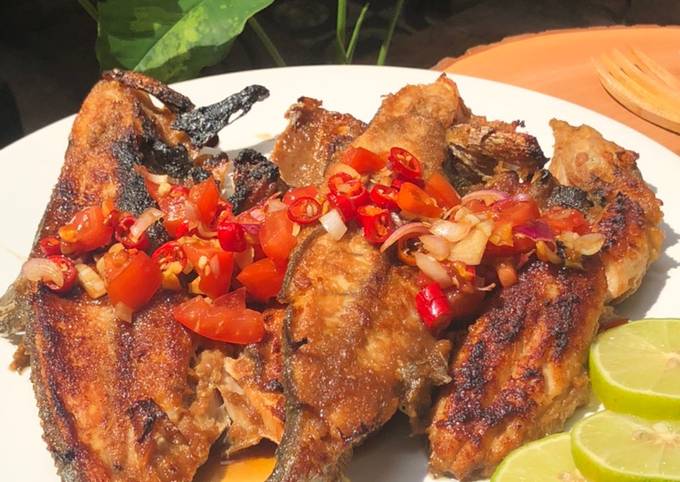 Resep IKAN PECAK KULIT BAKAR bumbu meresap sampai ke daging, Enak Banget