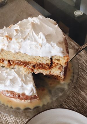 Una foto de Torta cuatro leches 🍰súper fácil