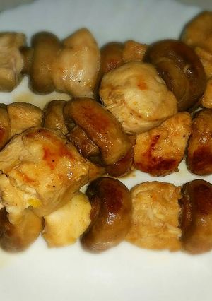 Una foto de Pinchos de pechuga en marinada