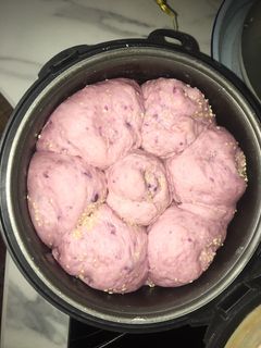 Hình của món Bánh mỳ bơ sữa khoai lang tím.