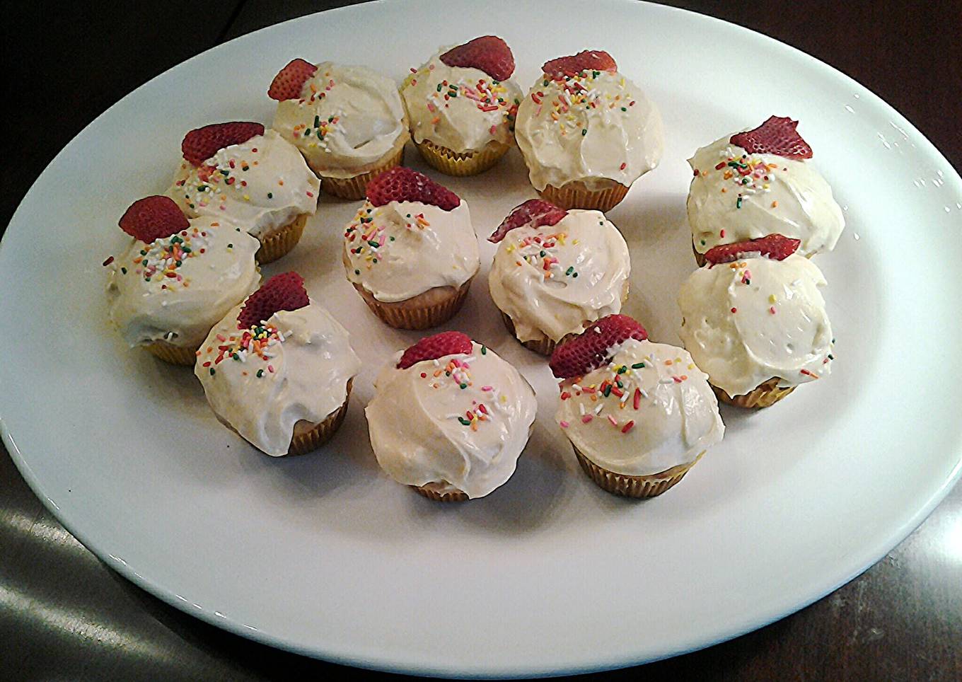 Honey/Lemon/Ricotta Cupcakes with Lemon Cream Cheese Frosting