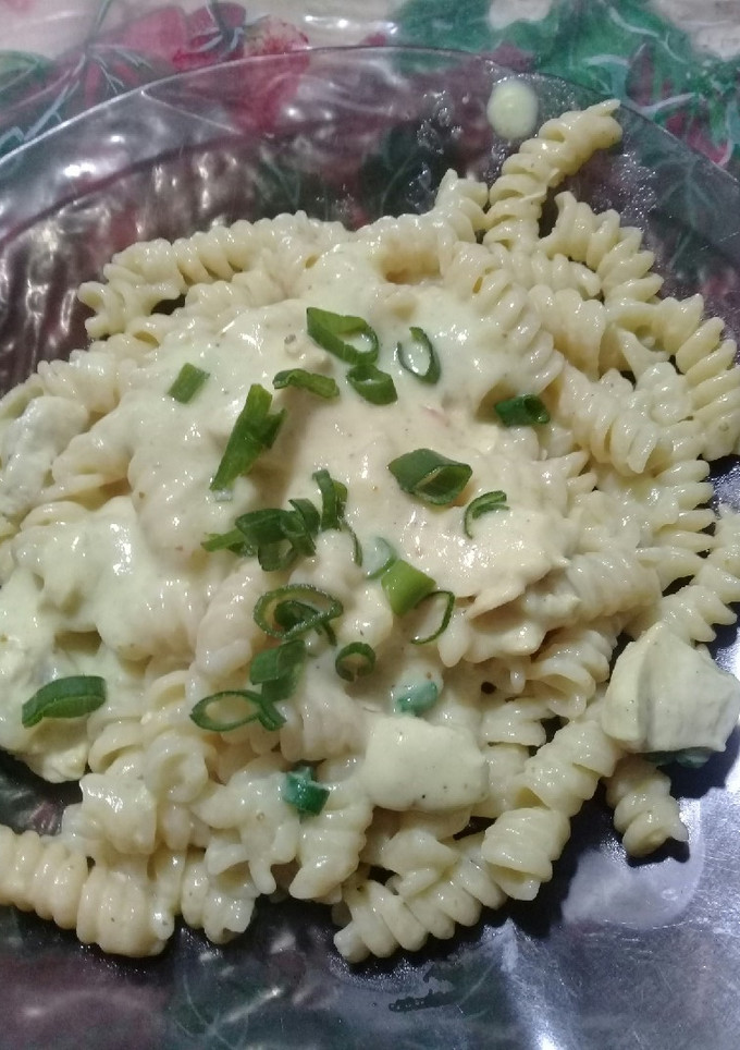 Una foto de Fideos con salsa blanca