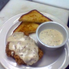 A picture of Doms Fried Chicken.