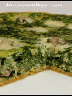 Una foto de Quiche de espinacas y bacon con queso azul