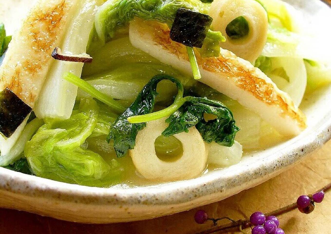 Napa Cabbage and Kamaboko in a Fragrant An Sauce