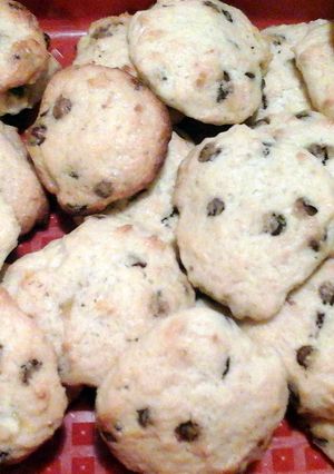 A picture of Banana Chocolate Chip Cookies.