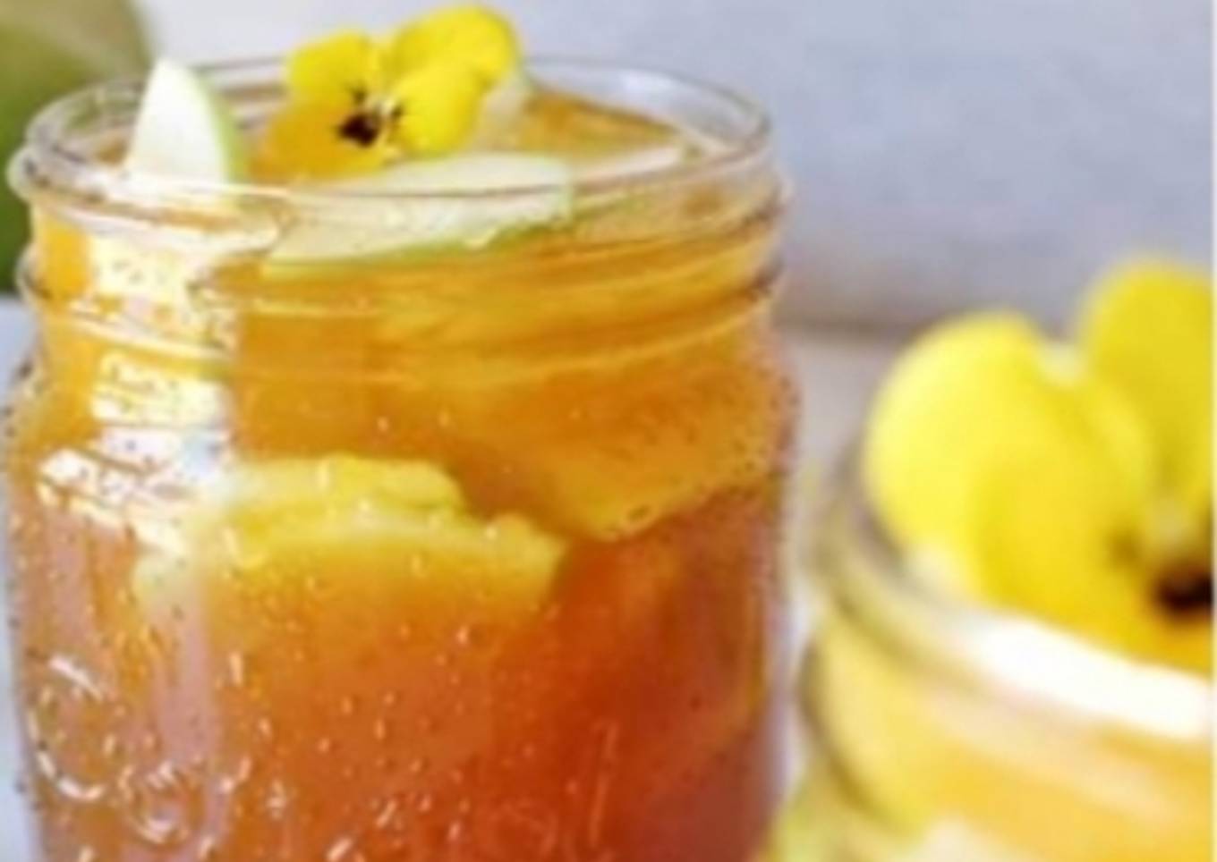 Rooibos and green apple iced tea