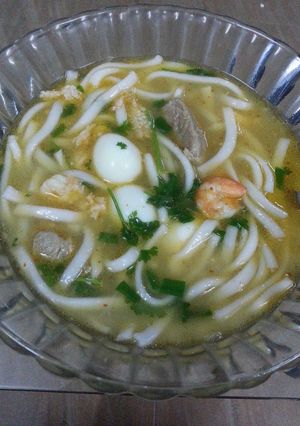 Hình của món Bánh Canh Tôm Thịt Trứng.