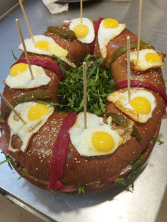 Una foto de Roscón de Reyes Salado