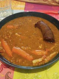 Una foto de Lentejas con panceta y bacon