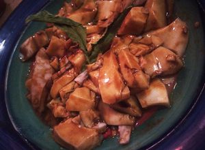 Una foto de Calamares en adobo