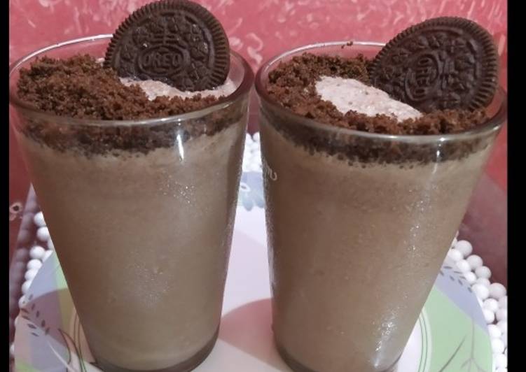 Step-by-Step Guide to Make Homemade Oreo Milkshakes