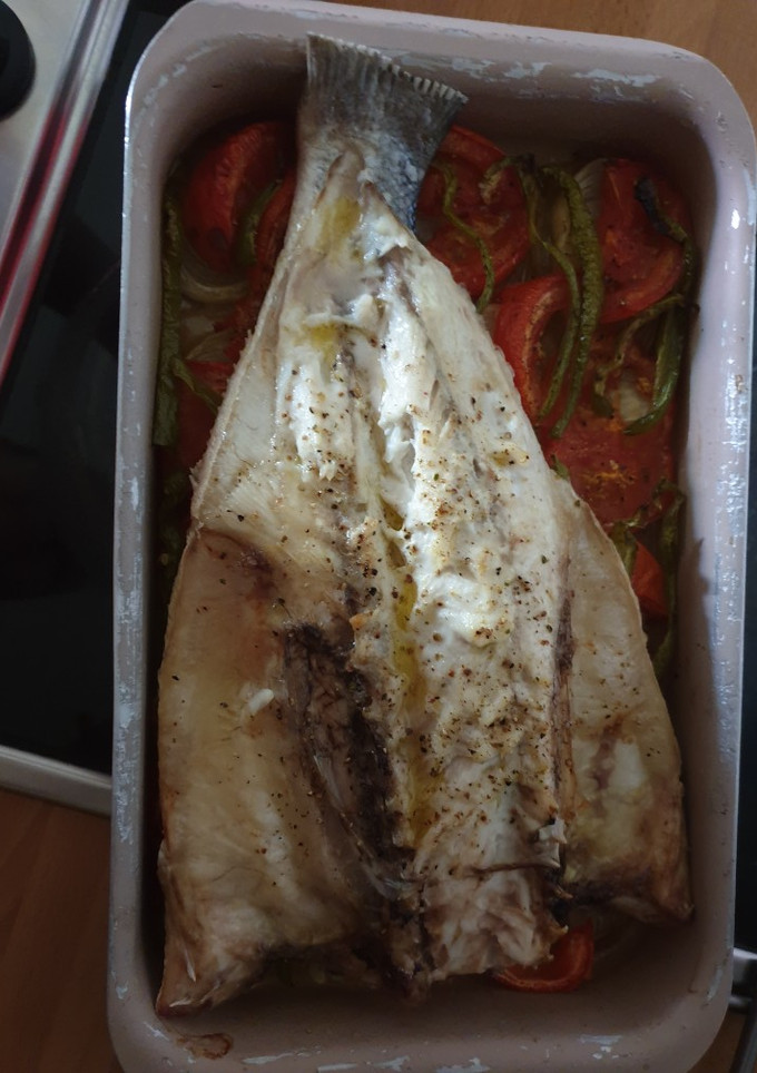 Una foto de Lubina al horno