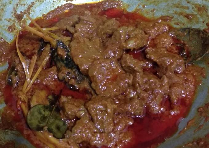 Rendang daging sapi