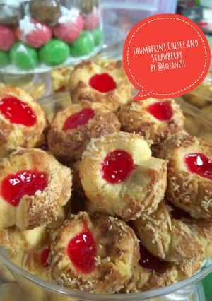 Foto resep Thumbprint Chesee and Strawberry 🍪🍩🍘