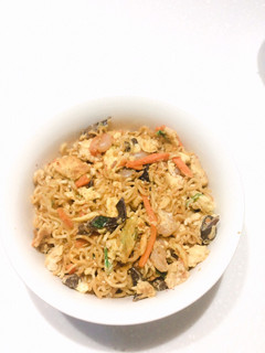 蝦仁炒泡麵 的食譜成品照片