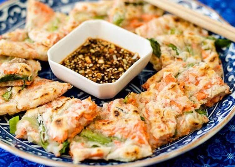 Salmon &amp; Green Onion Chijimi (Gluten-Free)