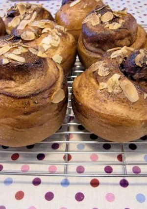 A picture of Rolled and Cut Cinnamon Rolls.