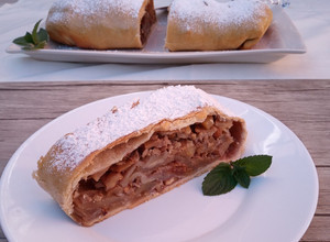Una foto de Strudel de manzana