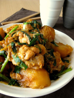 A picture of Spicy Miso Simmered Chicken Drumsticks and Potatoes.