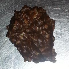 A picture of Chocolate peanutbutter oatmeal cookies.