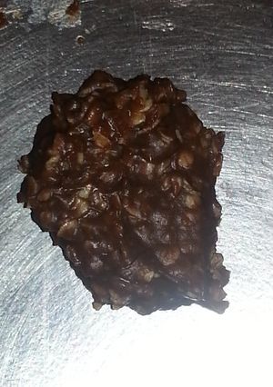 A picture of Chocolate peanutbutter oatmeal cookies.
